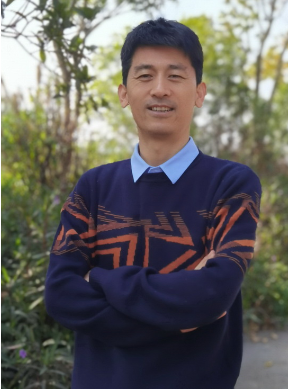 18767e7d763c47b6bf253919cc5bf28a.png 刘万强.png